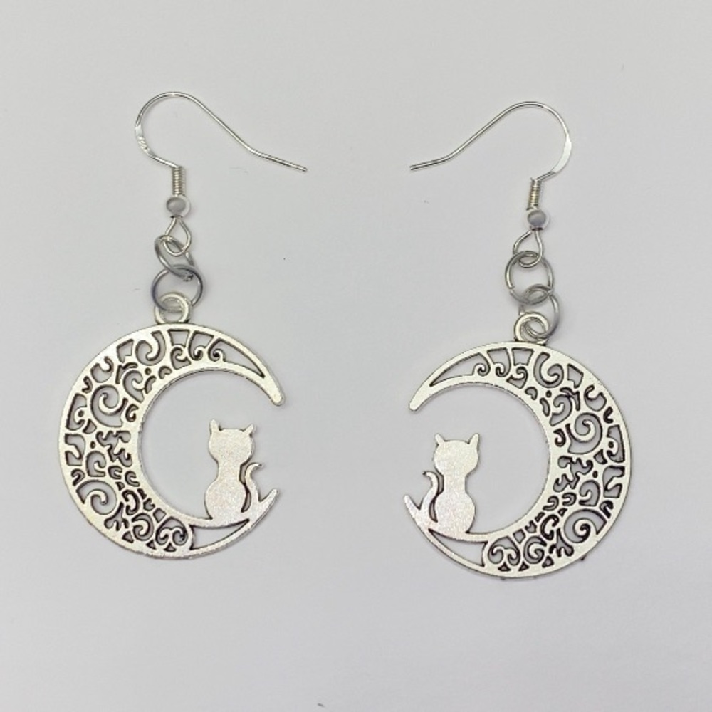 Moon Cat Earrings 🌙🐱✨